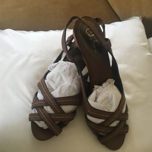 COLE HAAN LEATHER SANDALS, Size 6